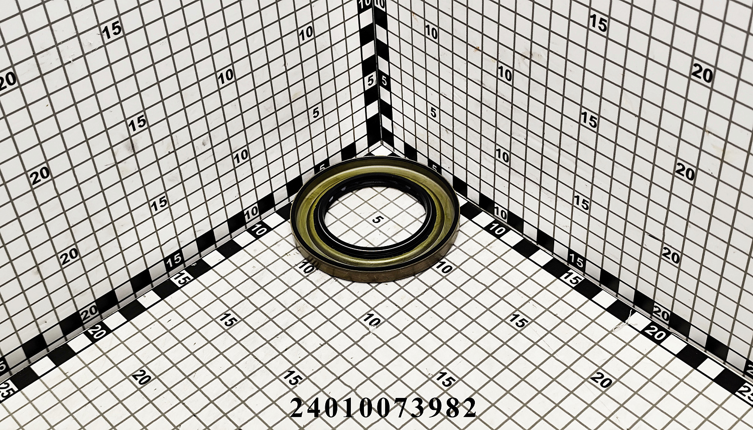 Сальник корпуса распределителя 240100273982 (ZD55*90*9DSZ2004-42-401)