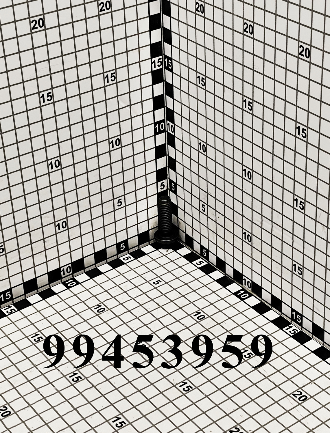 Болт 99453959 CNHi
