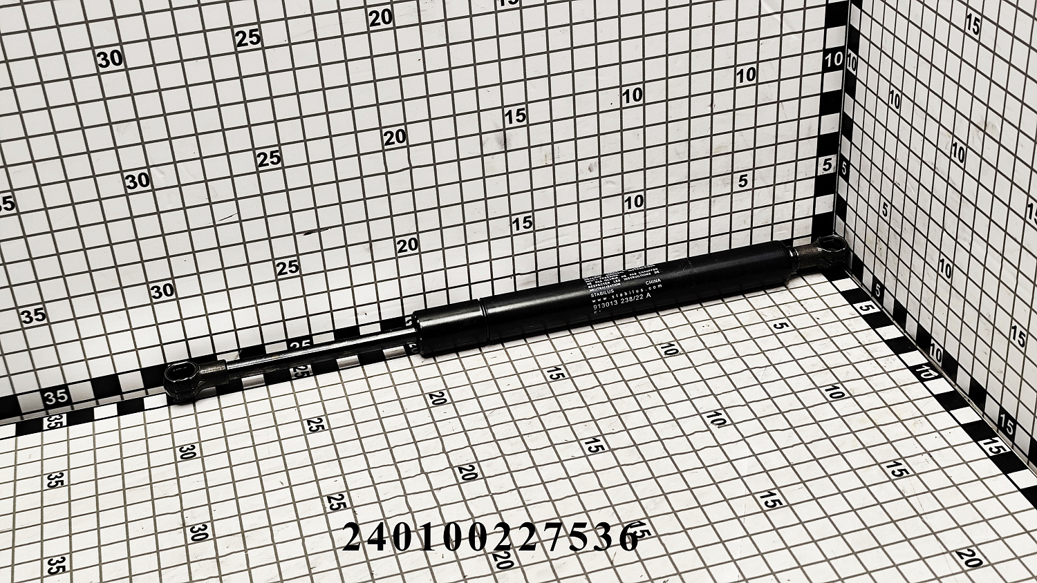Газовая пружина двери 240100227536 (913013)