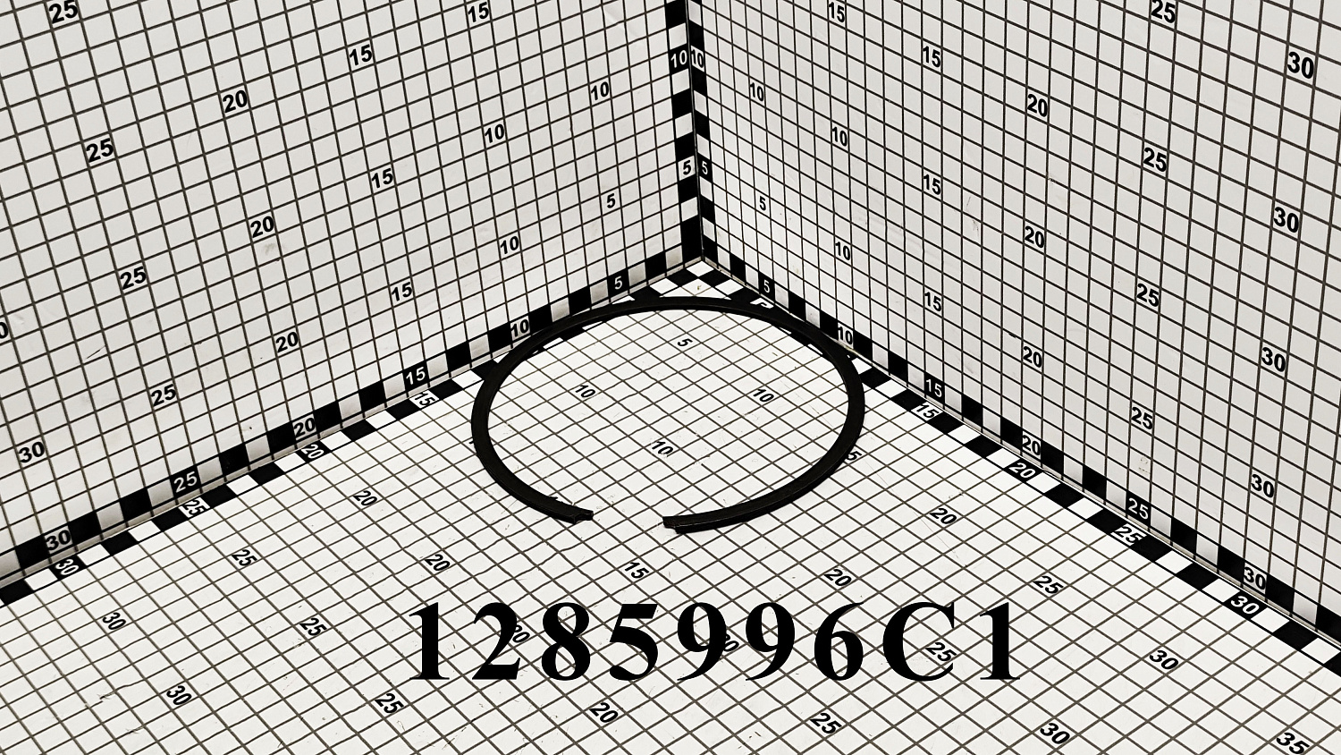 Кольцо стопорное 1285996C1 CNHi
