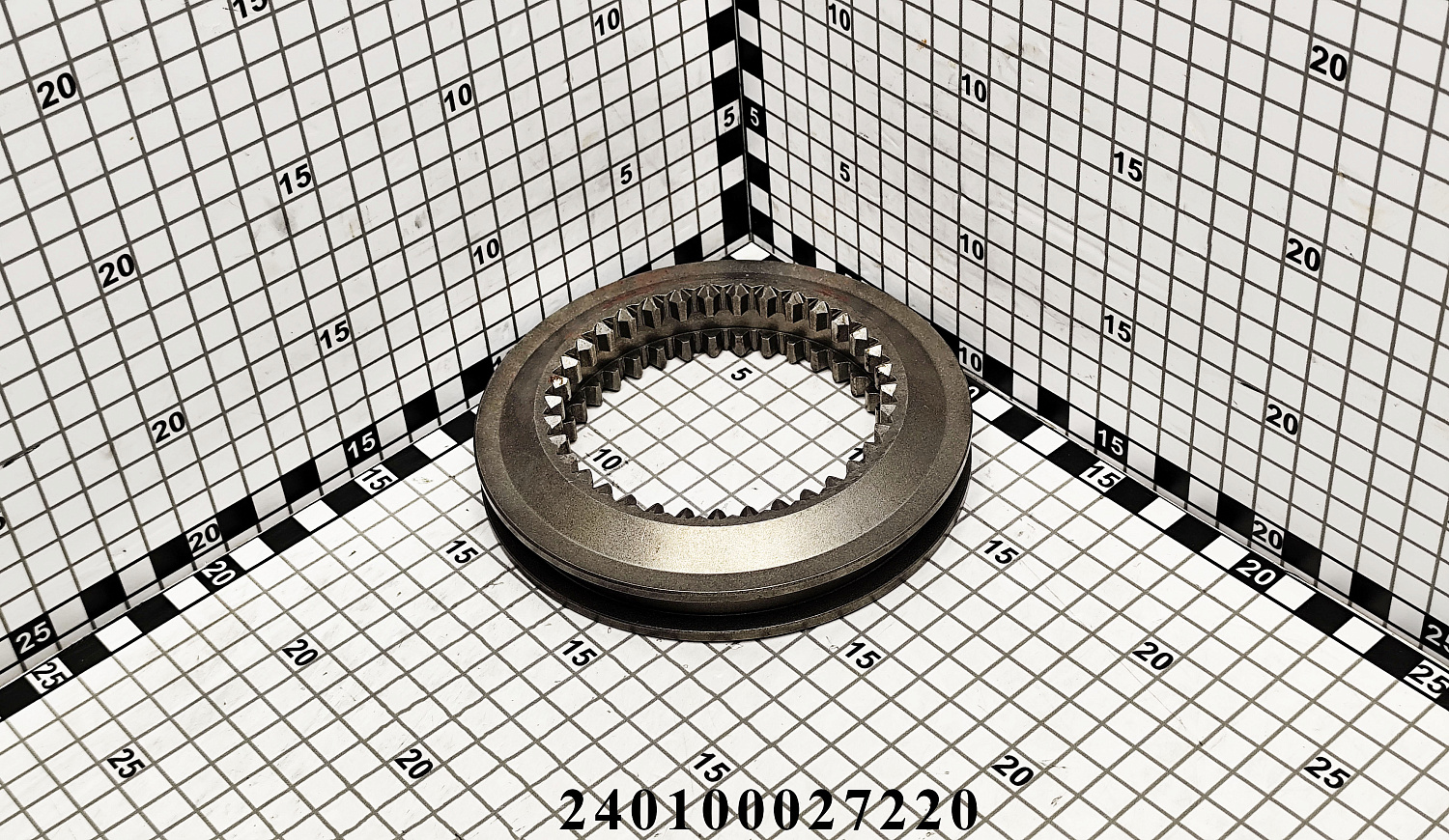 Шестерня переключения 1-й и 2-й передачи 240100027220 (804C-1.37.105)