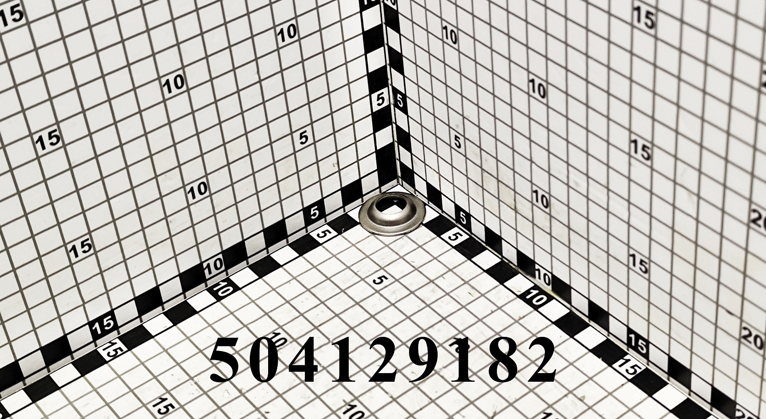 Стакан пружины нижний 504129182 CNHi