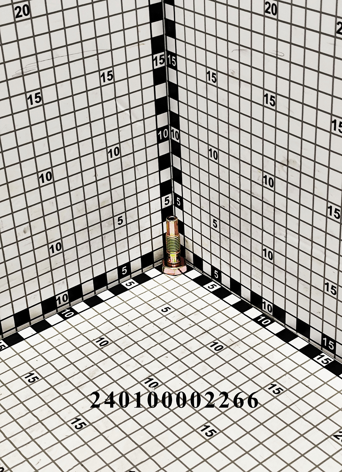 Болт 240100002266 (1.68.522/885103908)