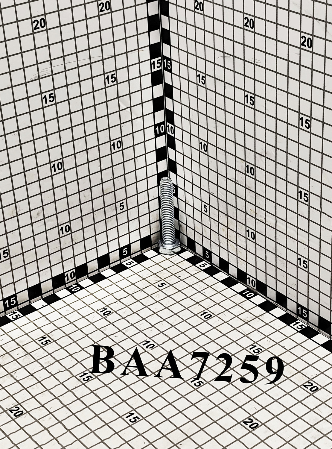 Винт BAA7259