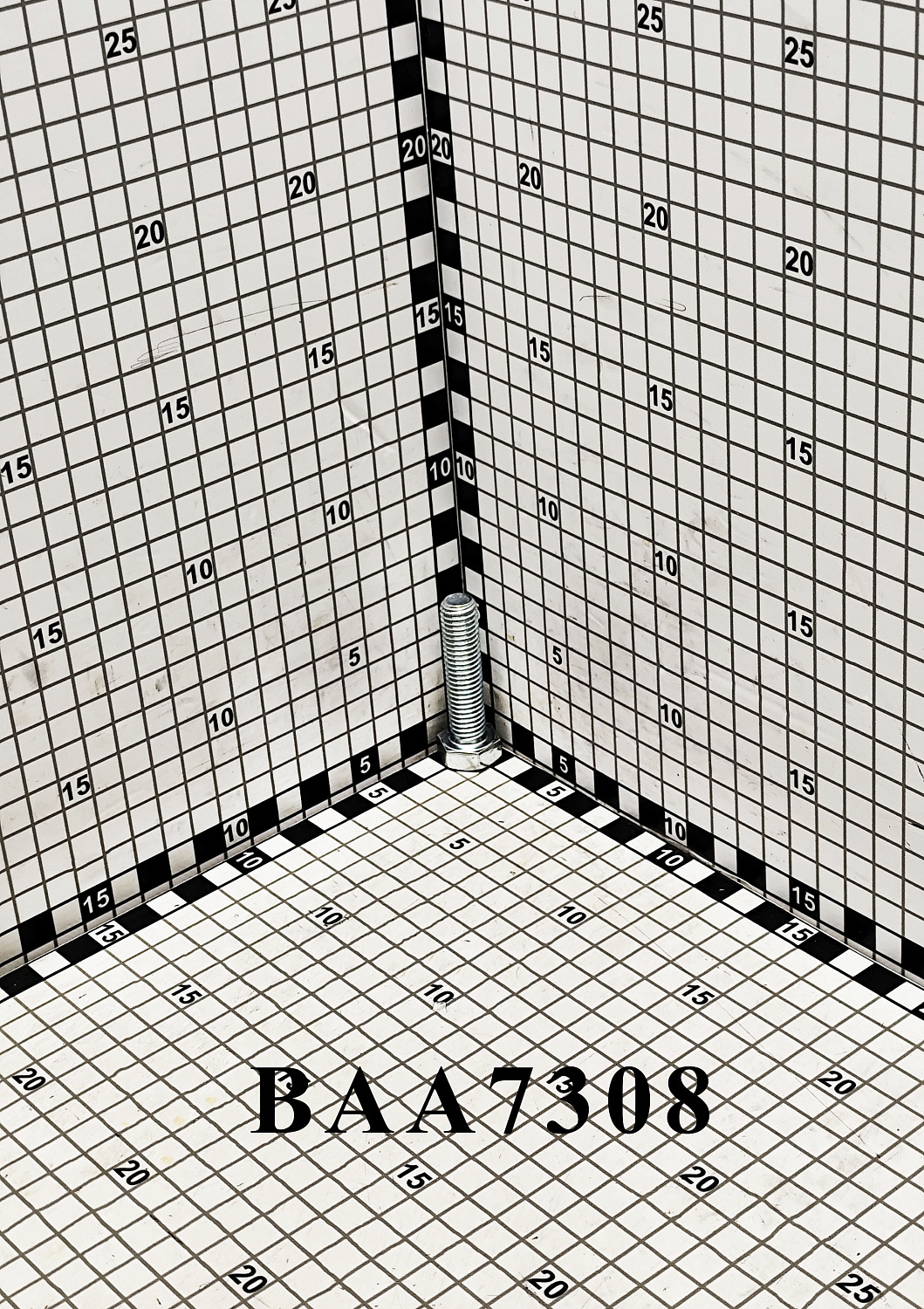 Болт BAA7308
