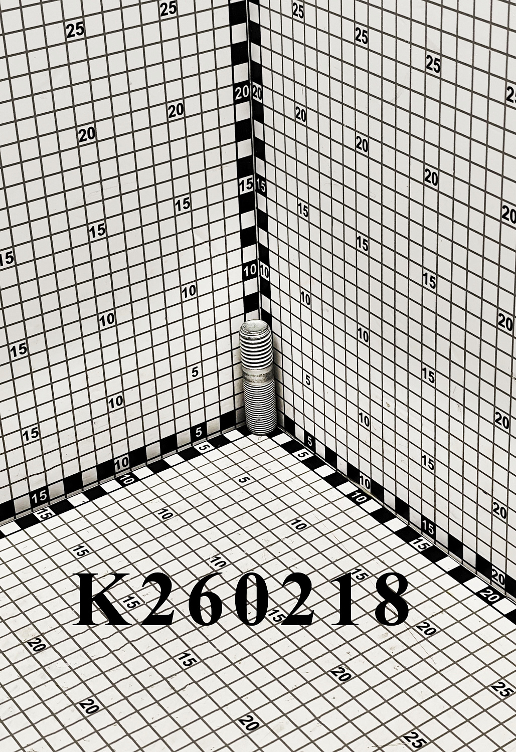Шпилька K260218 CNHi