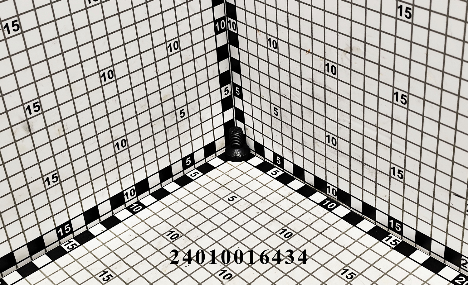 Винт фиксатора вилки КПП 240100164342 (LY1054.37.112)