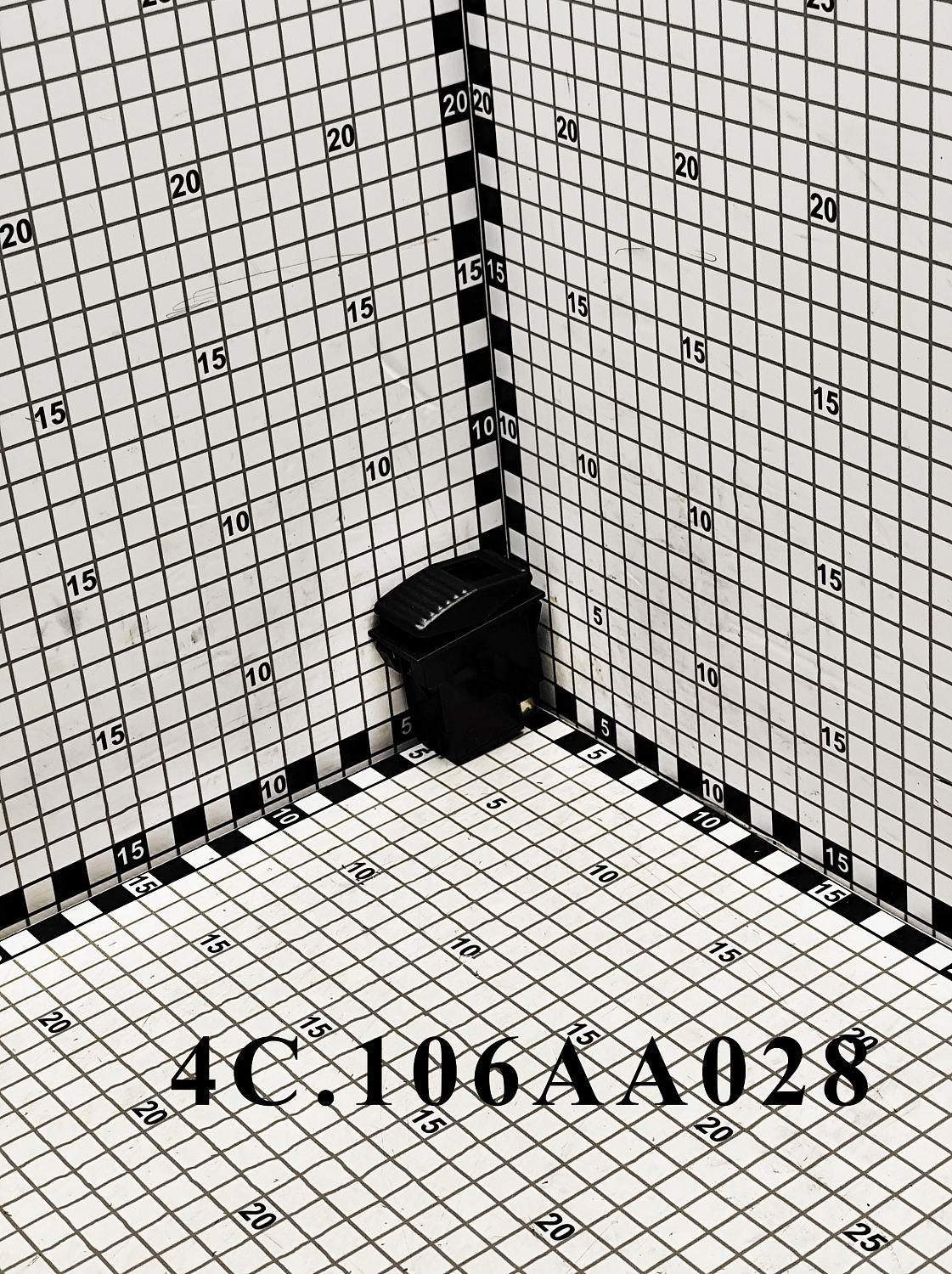 Переключатель кнопочный 4C.106AA028