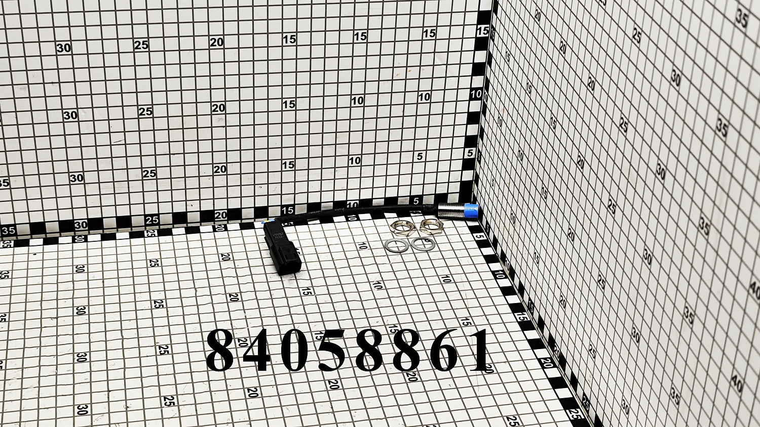 Датчик 84058861 CNHi