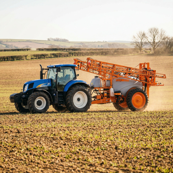 Прицепной опрыскиватель Advance 3000 АМ-24 MM/MF-EE JACTO