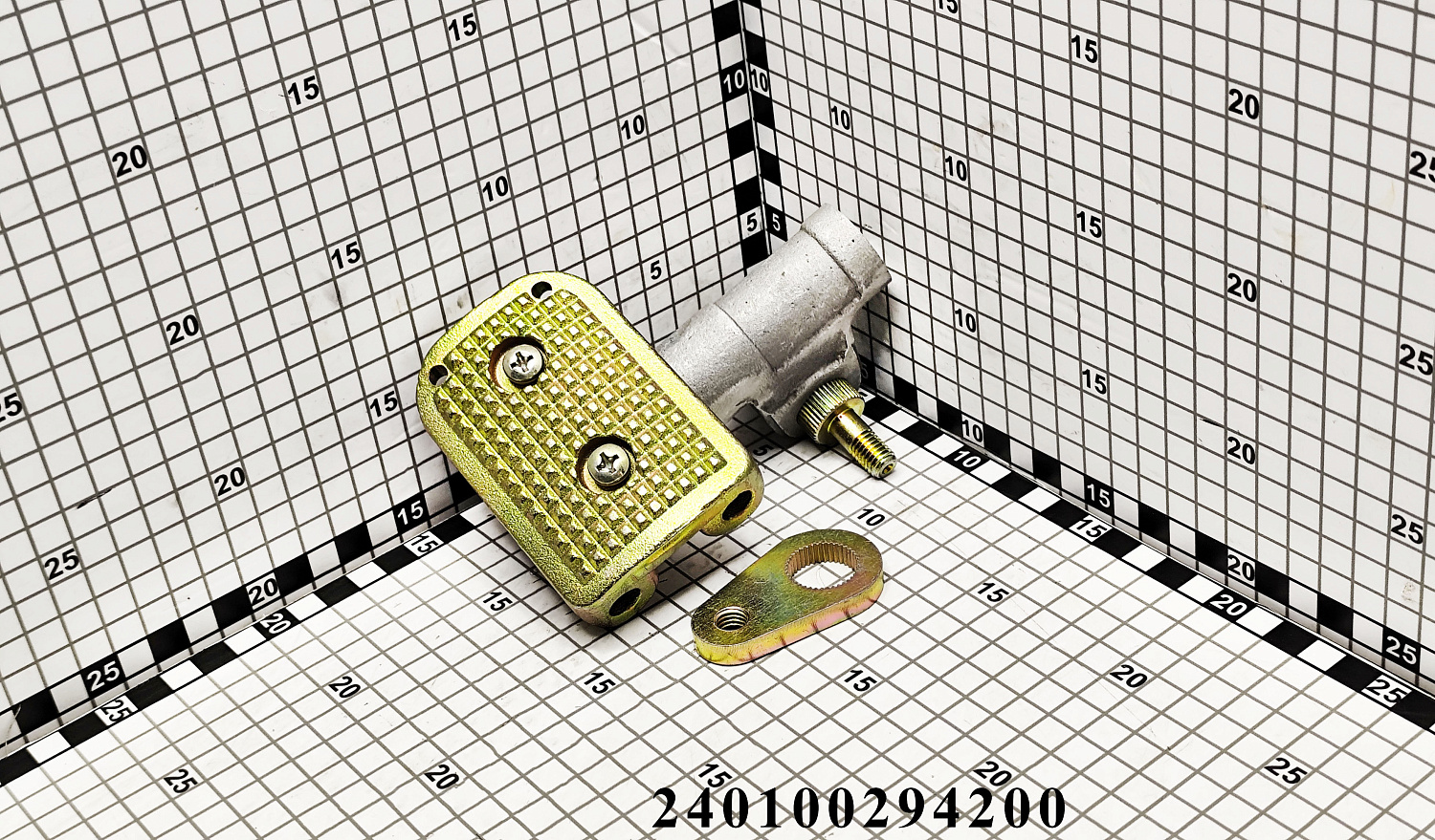 Педаль тормоза левая в сборе 240100294200 (SZ804.80.027A)