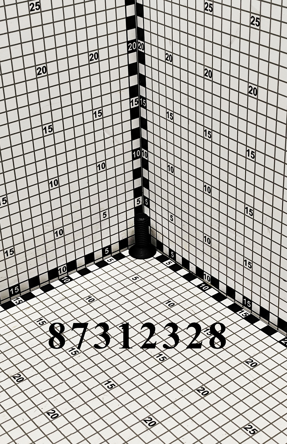 Винт 87312328 CNHi