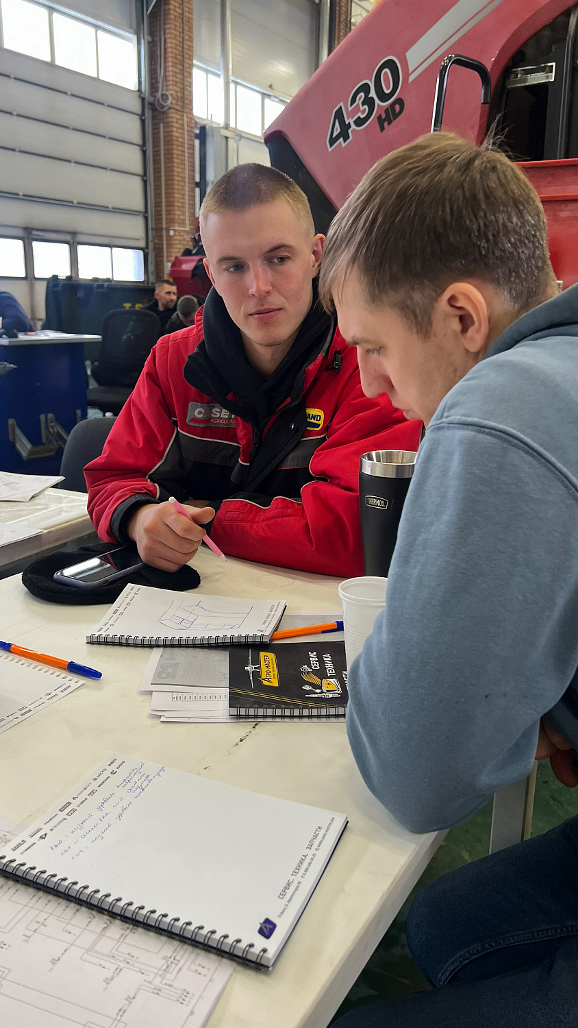 Сервисные инженеры «Агро-Мастер» прошли обучение по новой модели DIECI AGri PLUS 40.7 PS EVO 2