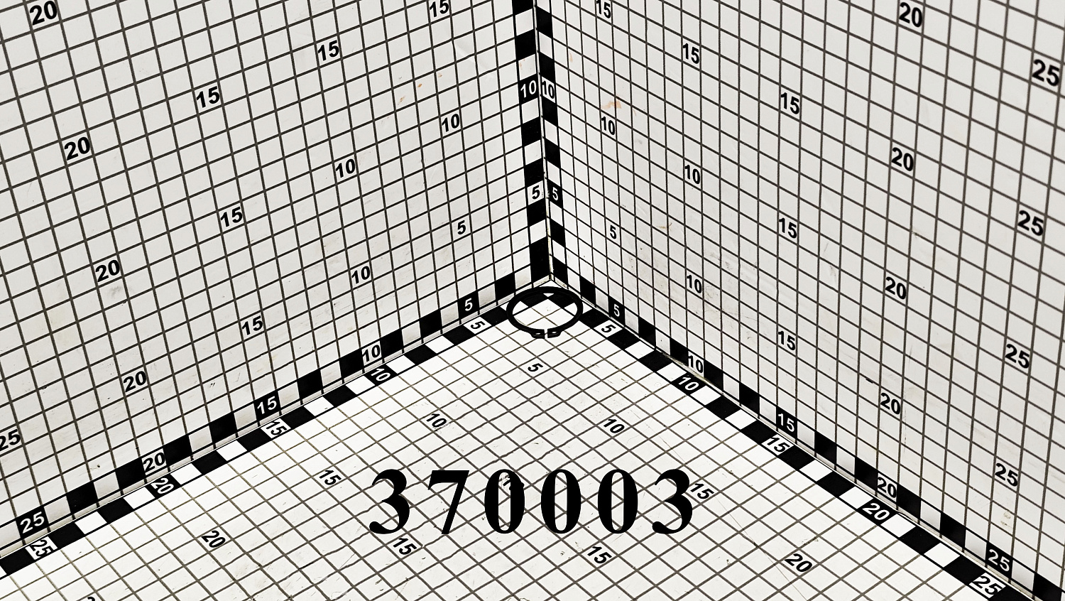 Кольцо стопорное 370003 CNHi