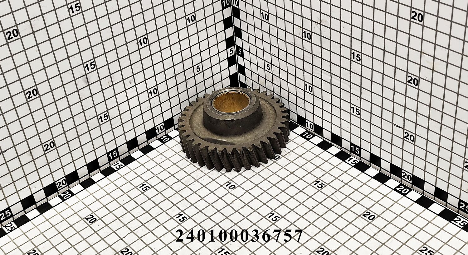 Вал промежуточной шестерни 240100036757 (4NC.060300)