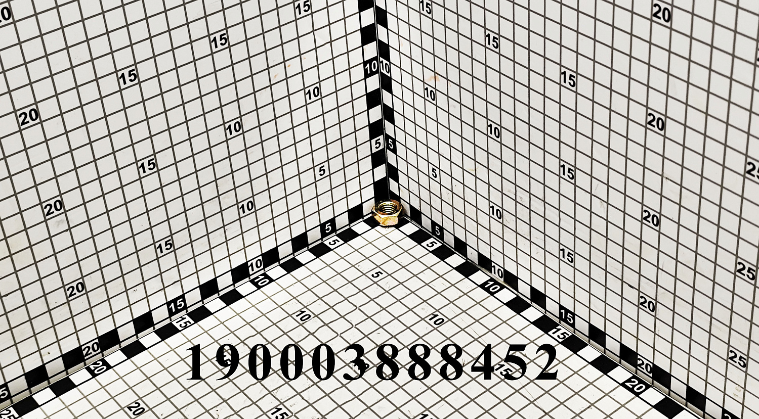 Гайка 190003888452 CNHi
