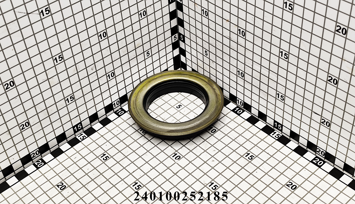 Сальник ВОМ в сборе 240100252185 (LY1100.41M.136)