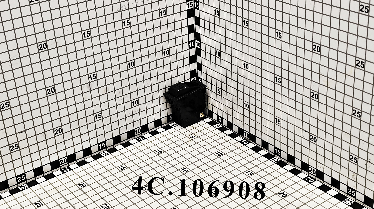 Выключатель 4C.106908