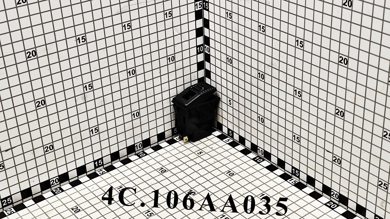 Выключатель 4C.106AA035