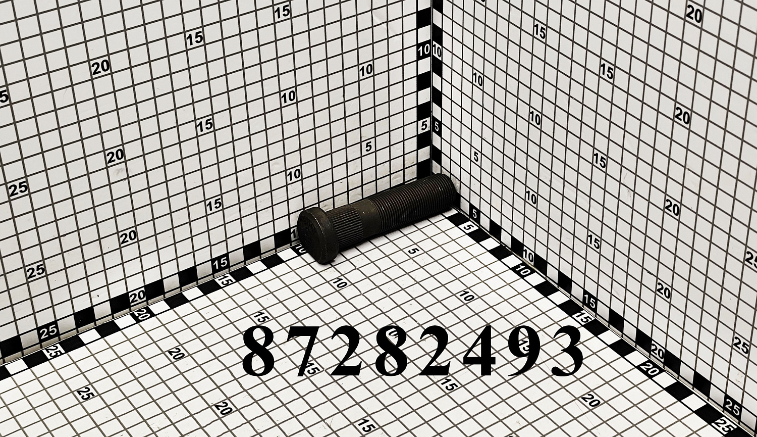 Шпилька 87282493 CNHi